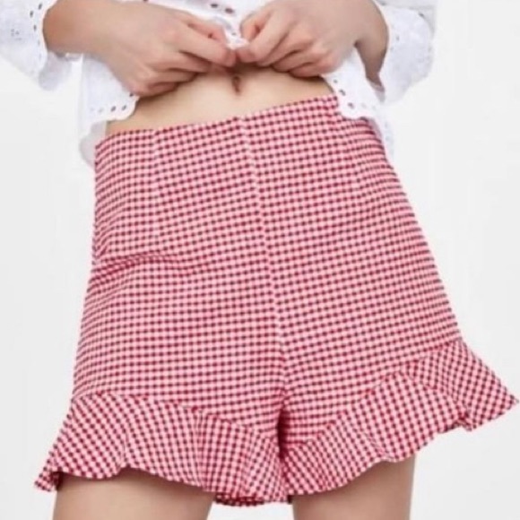 NWT Zara high-waisted Gingham frilly Shorts! - Picture 2 of 9